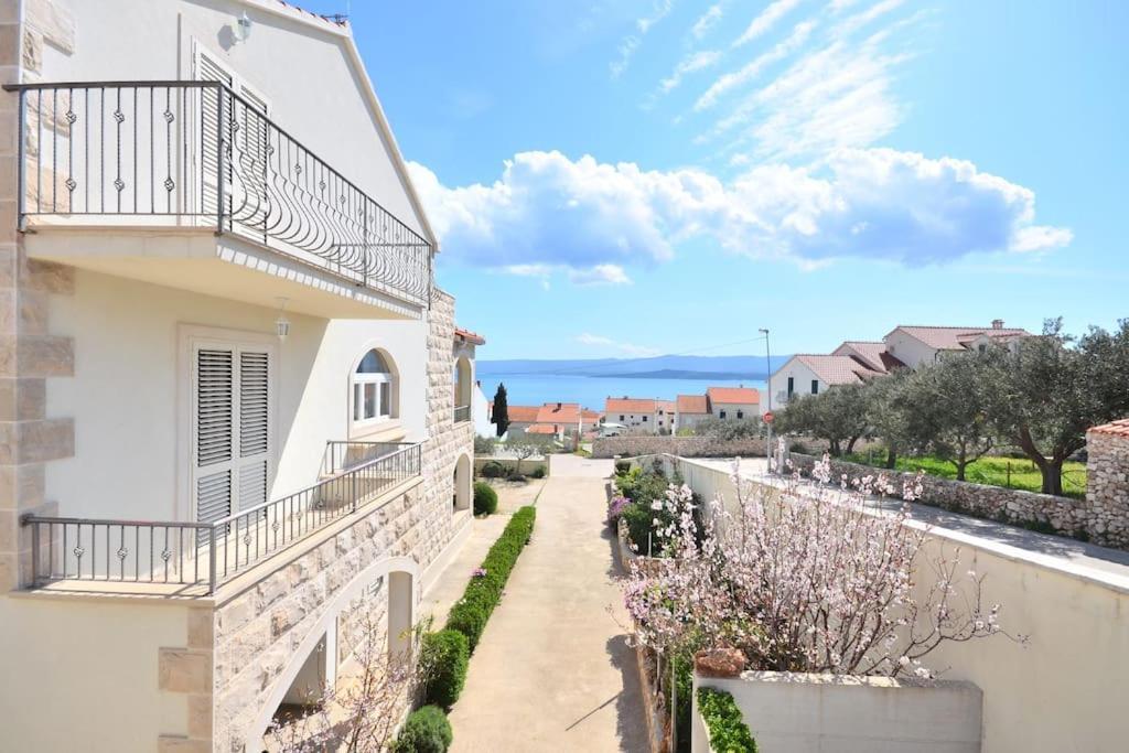 Apartments Regina Bol Zewnętrze zdjęcie