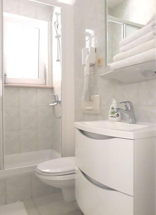 Apartments Regina Bol Zewnętrze zdjęcie