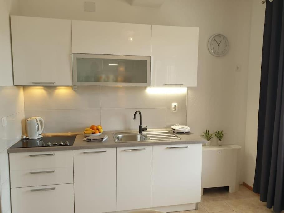 Apartments Regina Bol Zewnętrze zdjęcie