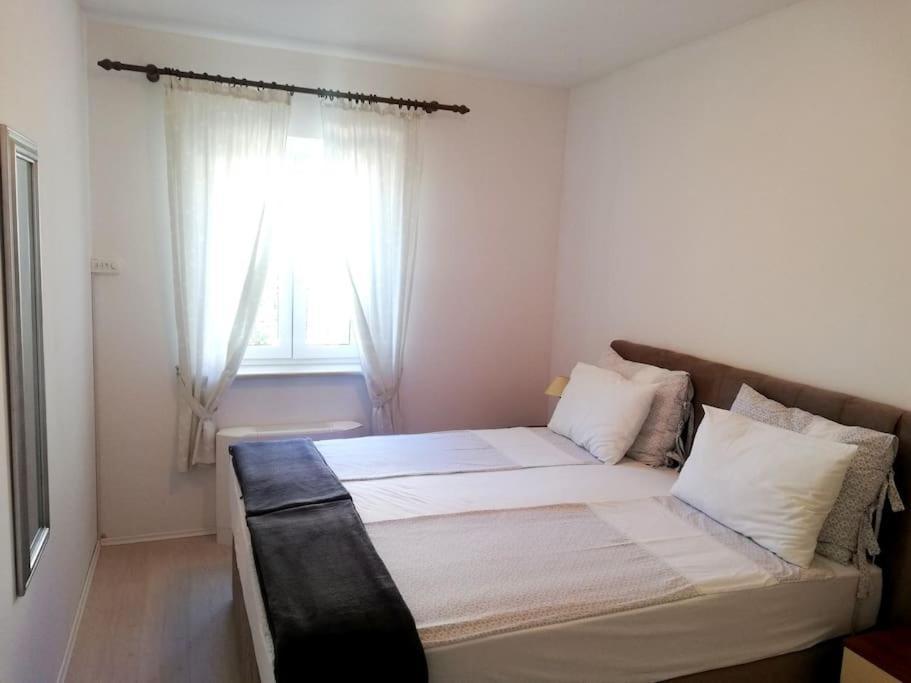 Apartments Regina Bol Zewnętrze zdjęcie